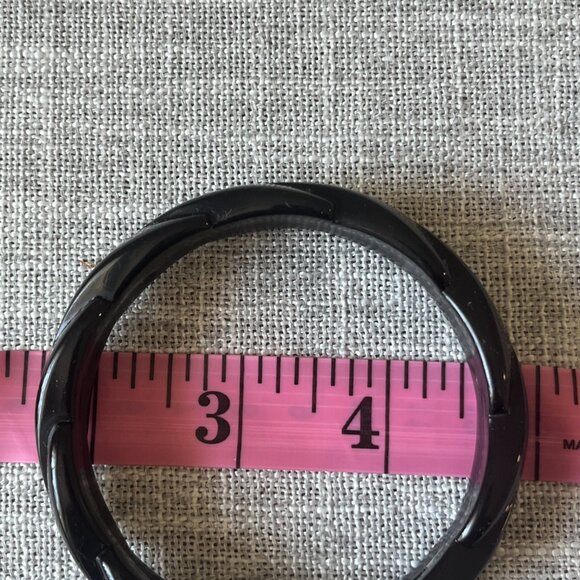 Vintage 1980's Chunky Plastic Cherry Red Black and White Bangle Bracelets 6 - Picture 10 of 11